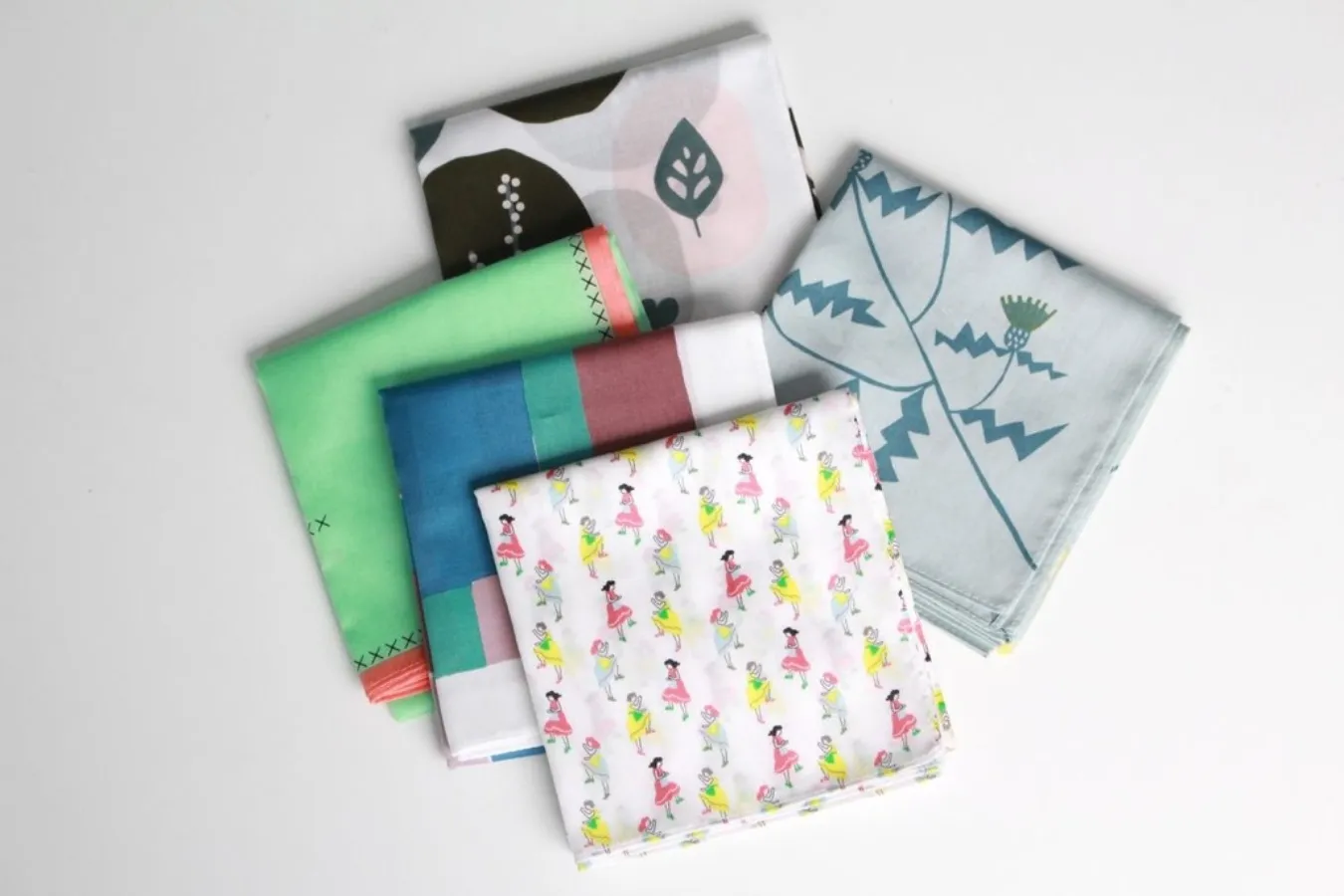 ▲「＋S」オリジナルハンカチ