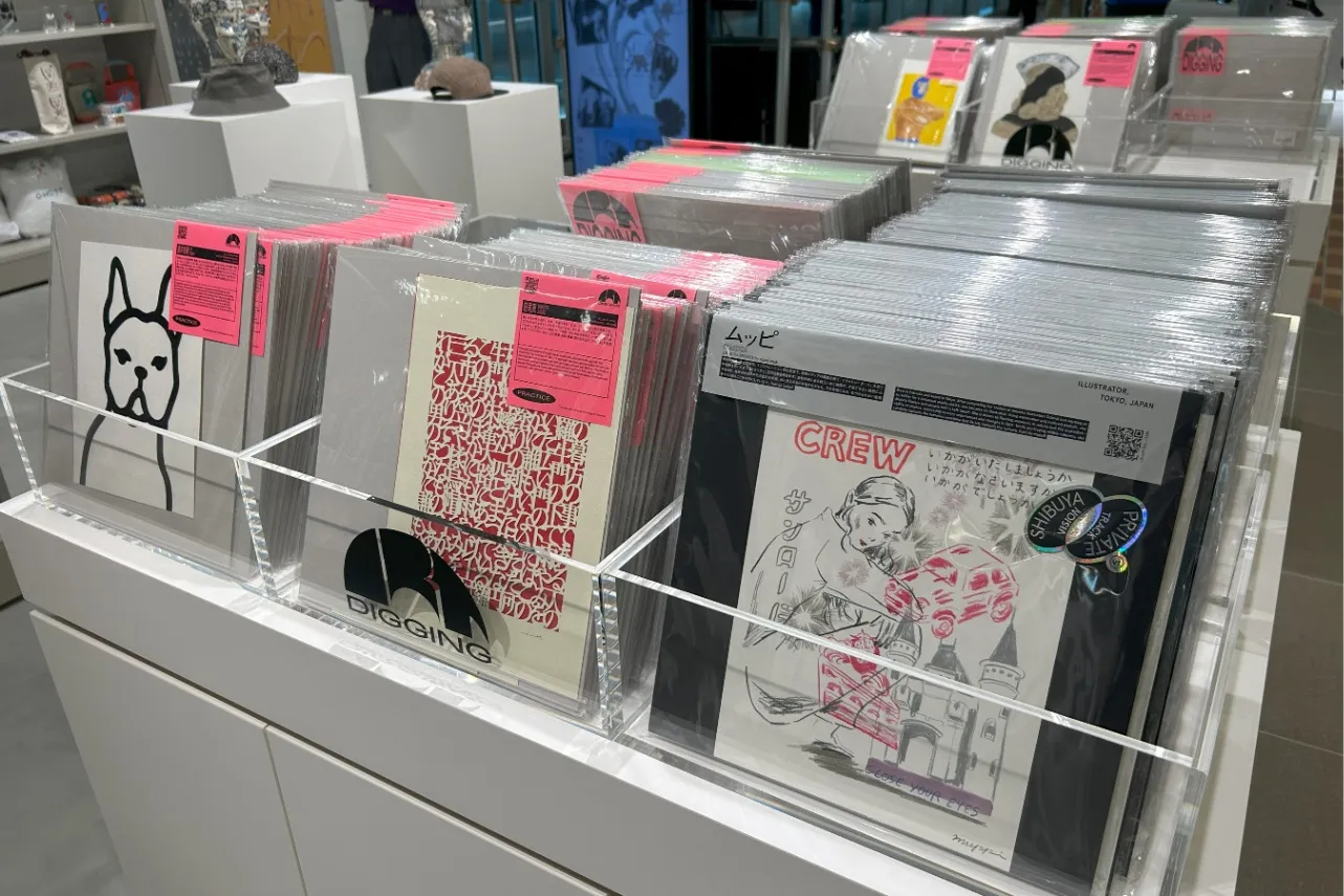 幅広いジャンルからセレクトされた中古レコード（撮影：レッツエンジョイ東京編集部）