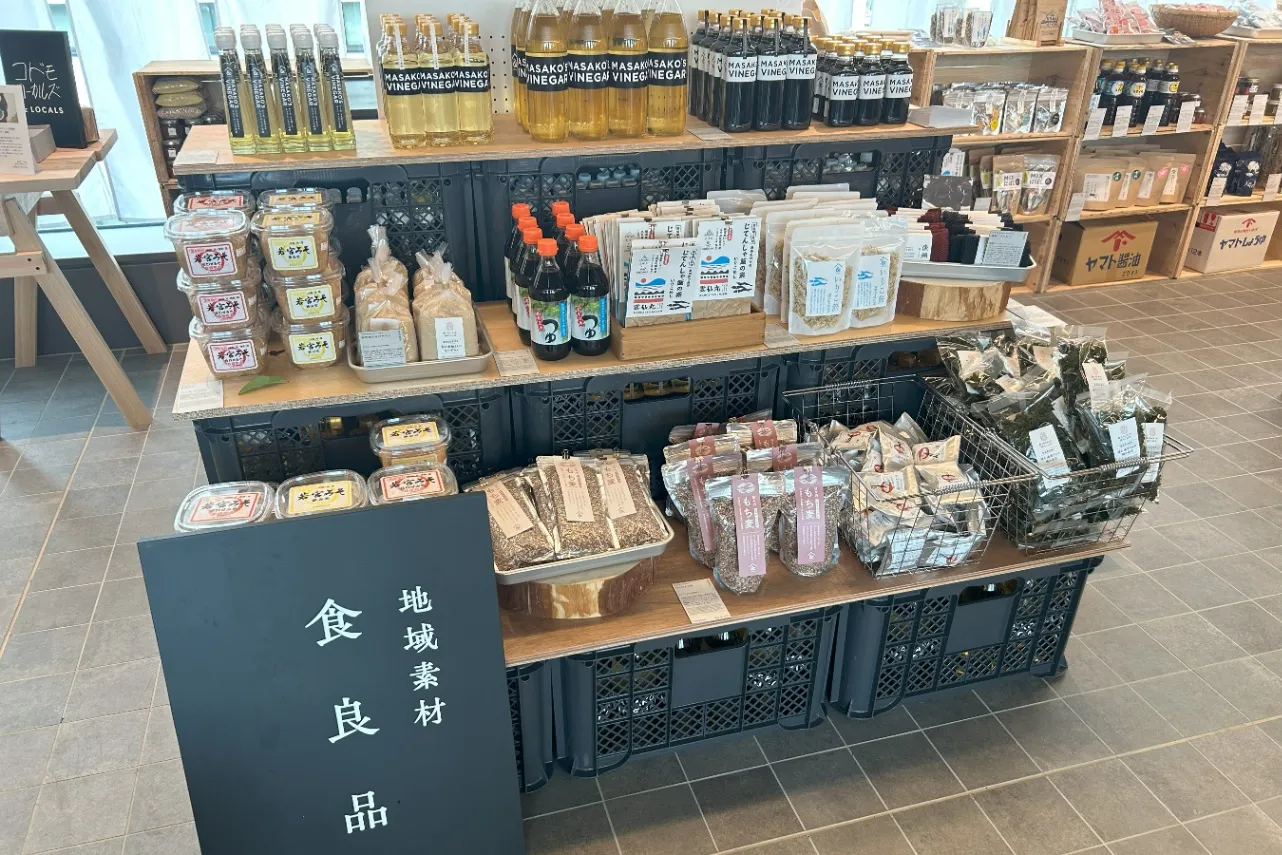 ▲調味料など九州のローカル食材（撮影：レッツエンジョイ東京編集部）