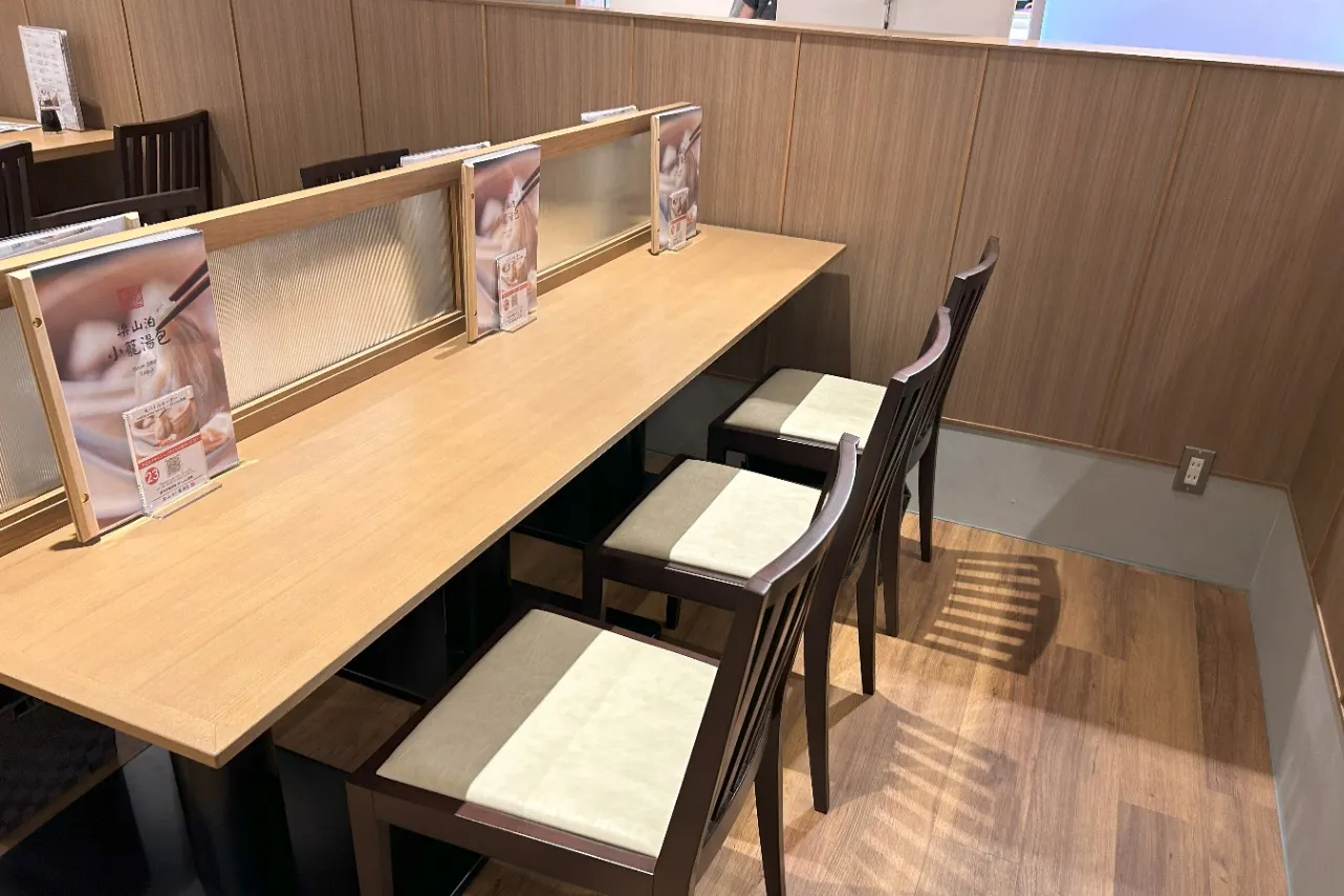 ▲一人でも気軽に利用できるカウンター席(撮影:レッツエンジョイ東京編集部)