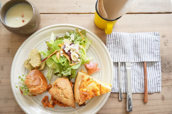 思わず撮りたくなる！SNS受けするカフェランチ3選＆撮影テク