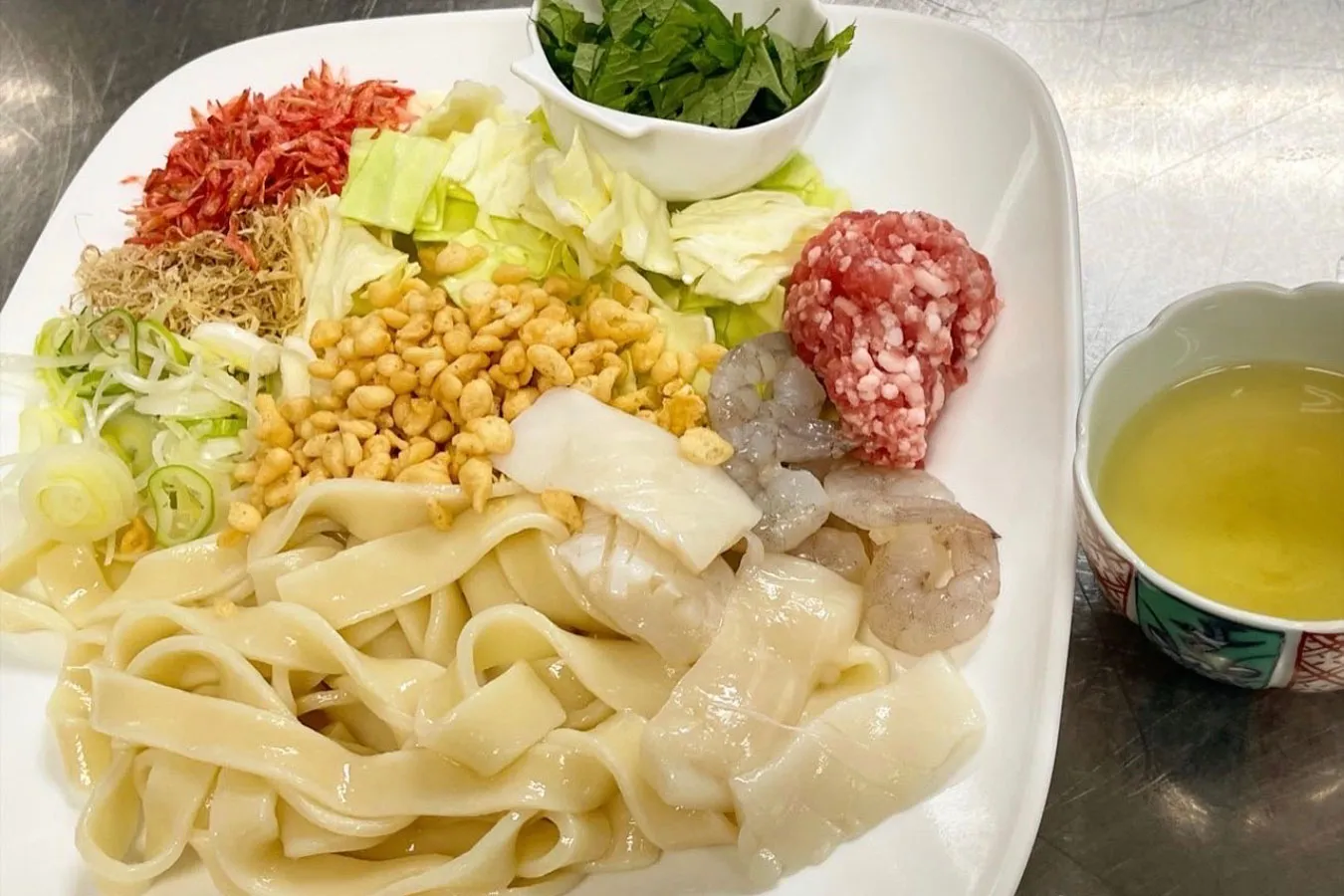 ▲「江戸前焼きうどん」（写真提供：江戸もんじゃひょうたん）