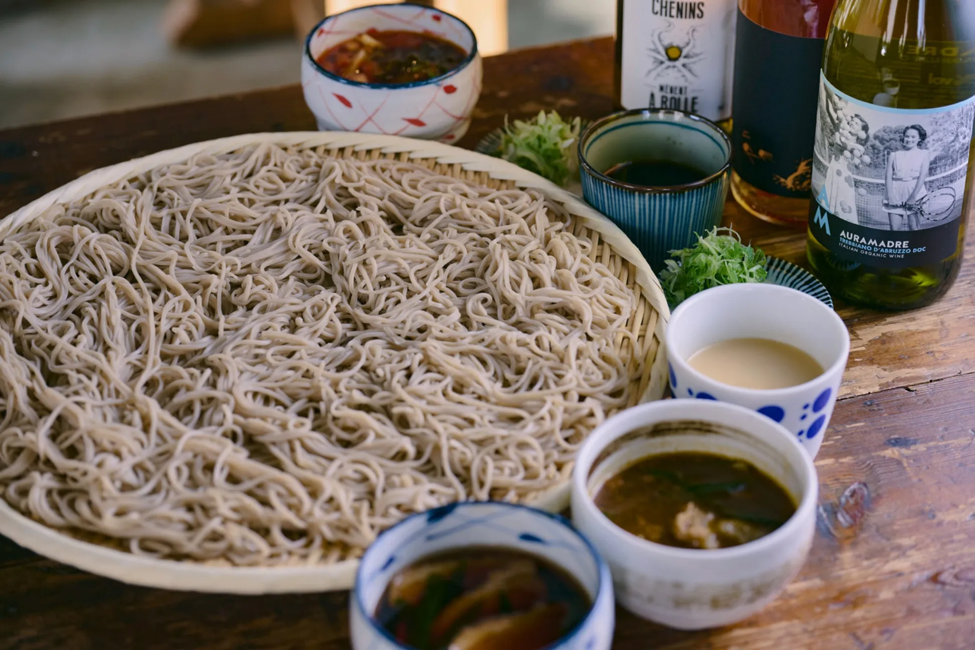 〆蕎麦を多彩な酒と楽しめる「〆蕎麦 燦々」ニュウマン高輪にオープン