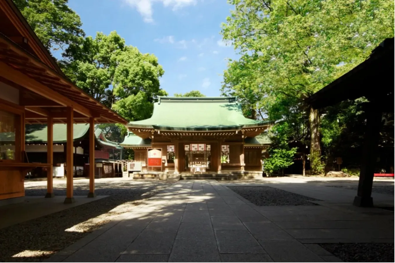 ▲拝殿正面(昼)