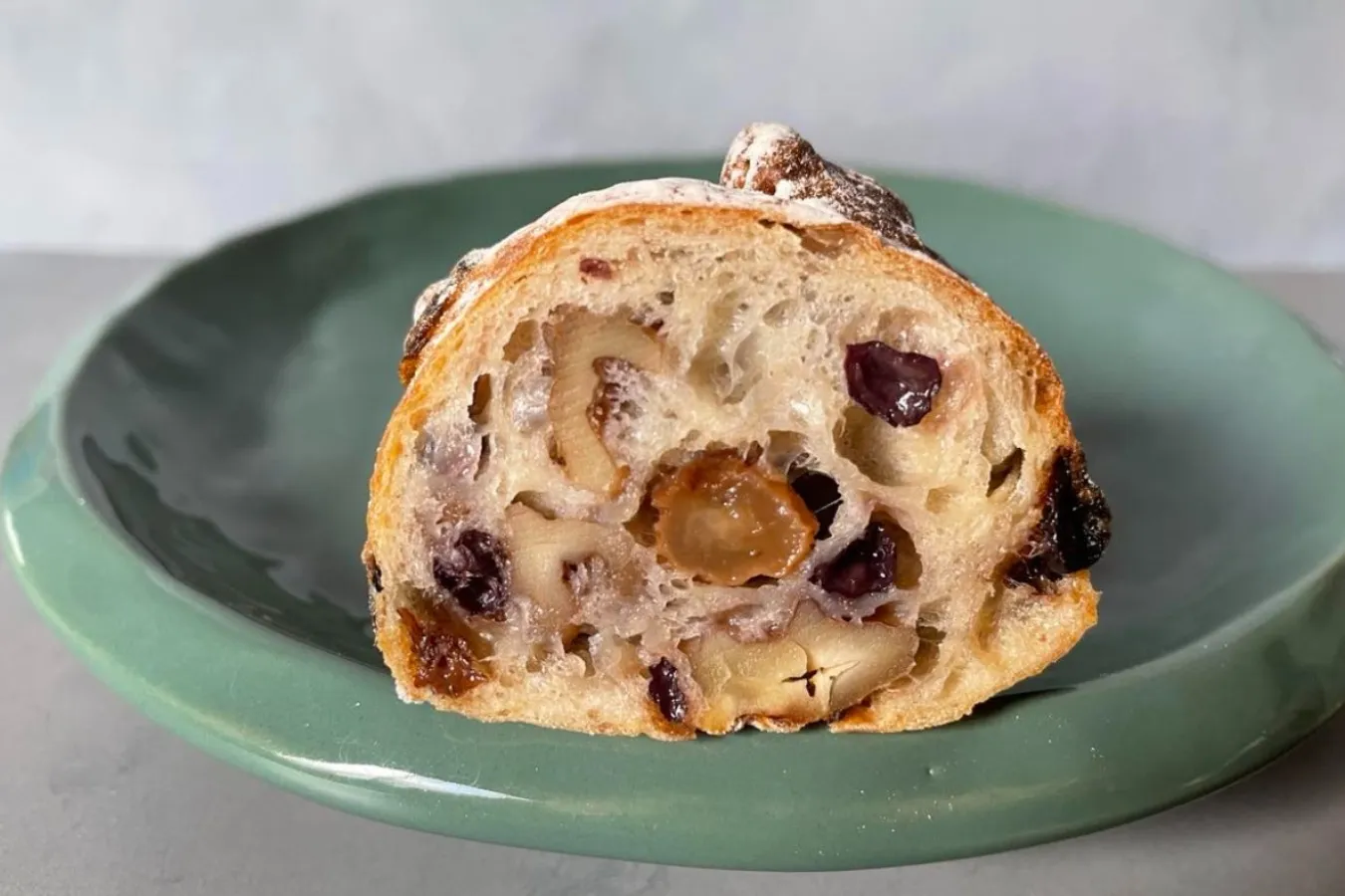 むぎゅっと瑞々しい生地はやみつきになる美味しさ！三鷹の注目パン屋さん「siro」_1851315