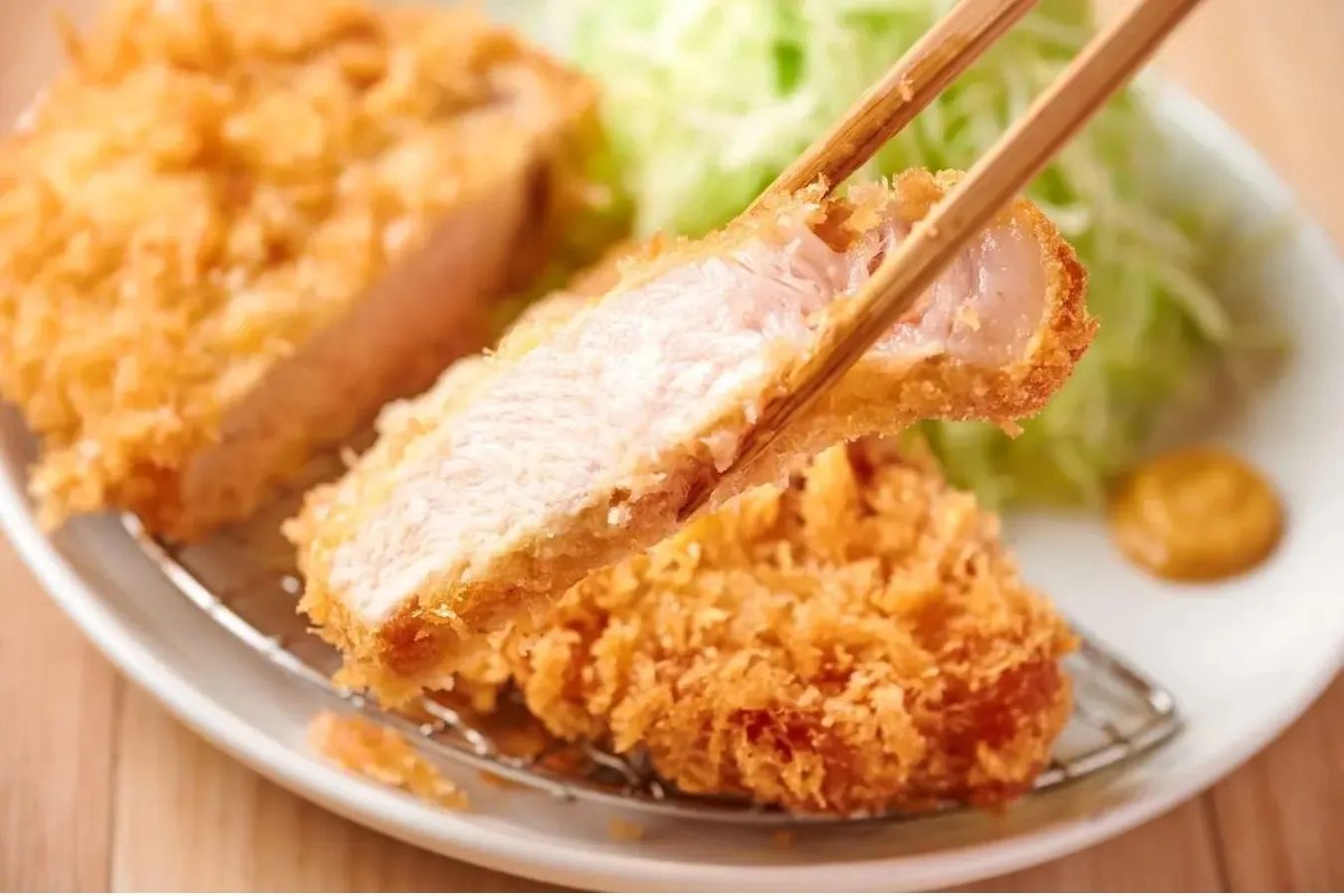 【閉店】看板メニューは“とじないカツ丼”！「熟成とんかつ フライ家 有楽町」がオープン_3118890