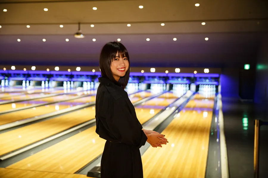 オシャレすぎる大人のボウリング場で秋のスポーツデートを【つながるおでかけ】_213905