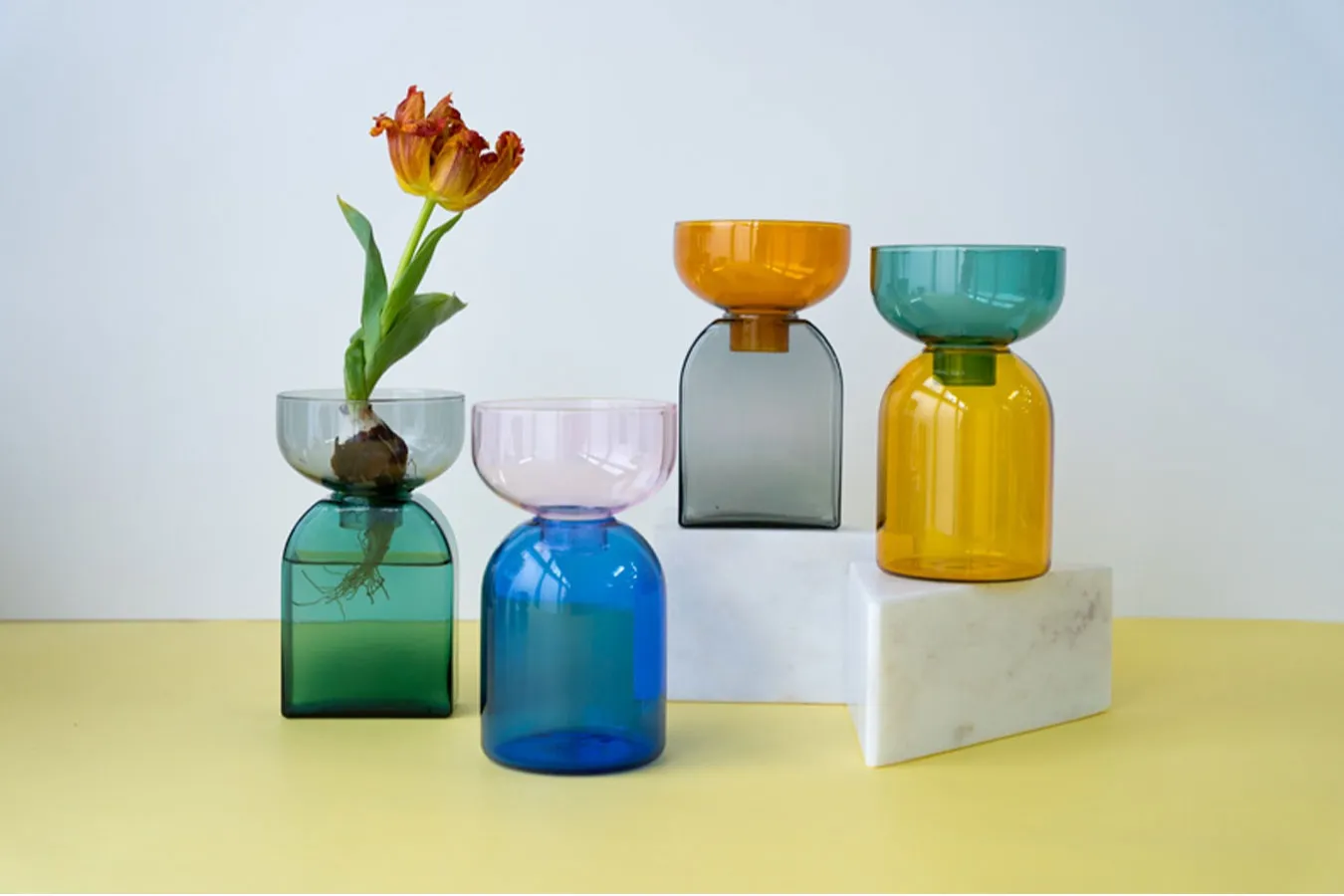 ▲「TWO TONE VASE」（各3,850円、全4色）