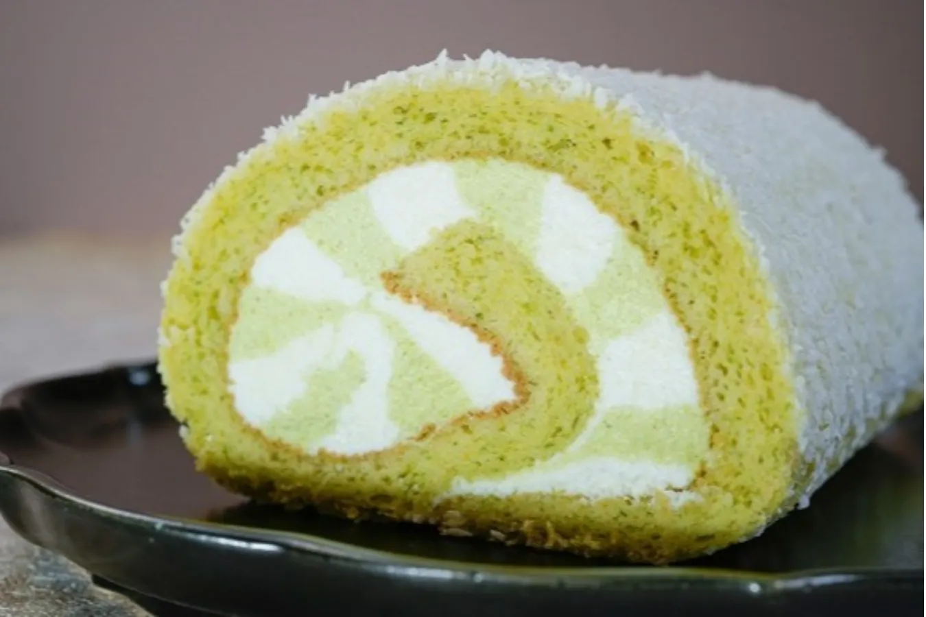 ▲「パンダンロールケーキ（パンダンク﻿リ﻿ー﻿ム﻿）」