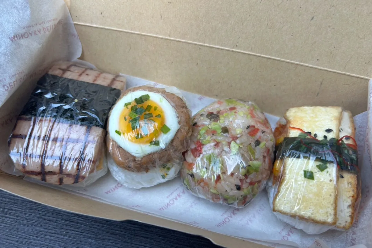 ▲左から「ミノアカスパム」「桜エビと枝豆の混ぜご飯」「カルアピッグテリヤキ」「韓国風厚揚げ」