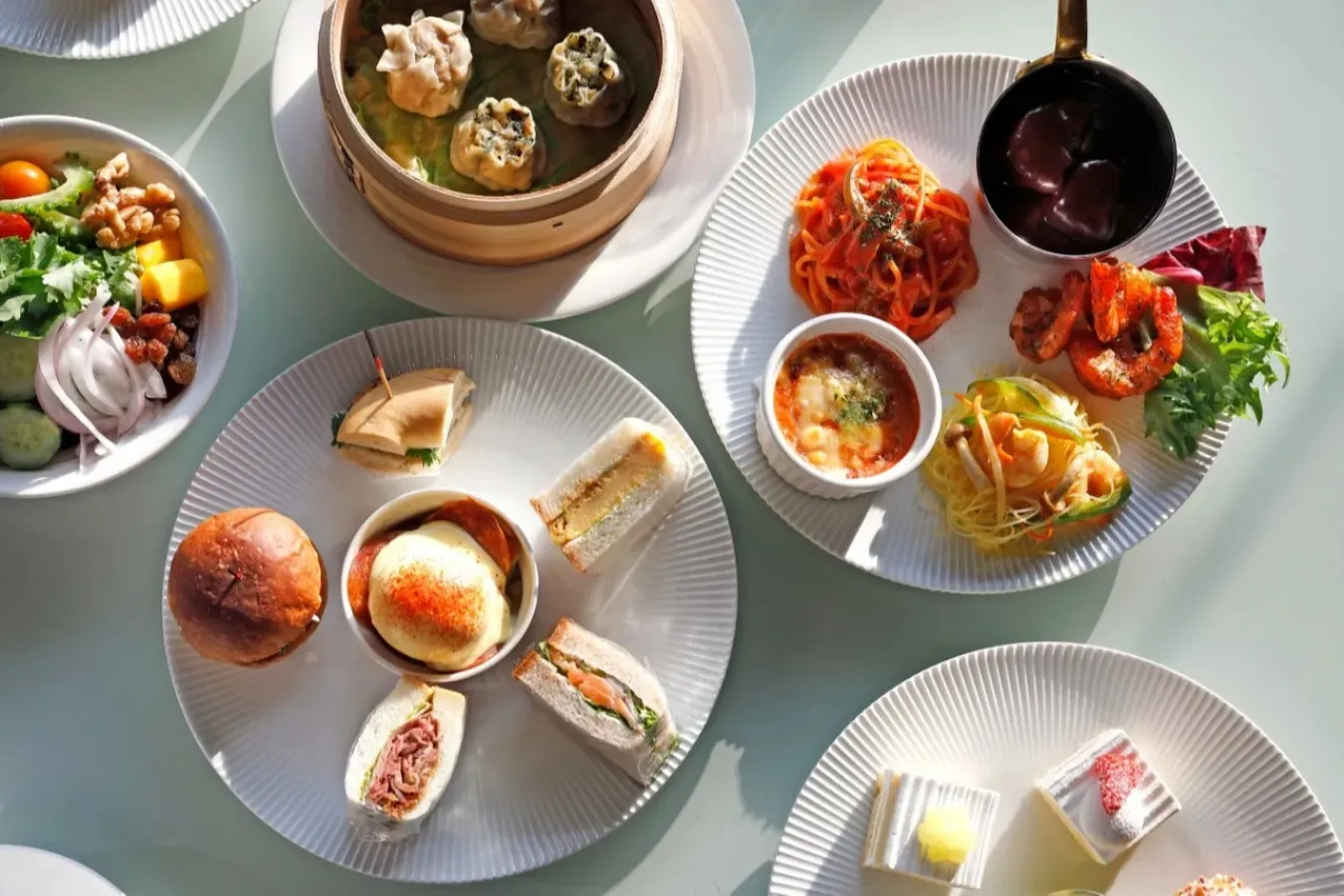 ▲和・洋・中とホテルシェフこだわりの料理も