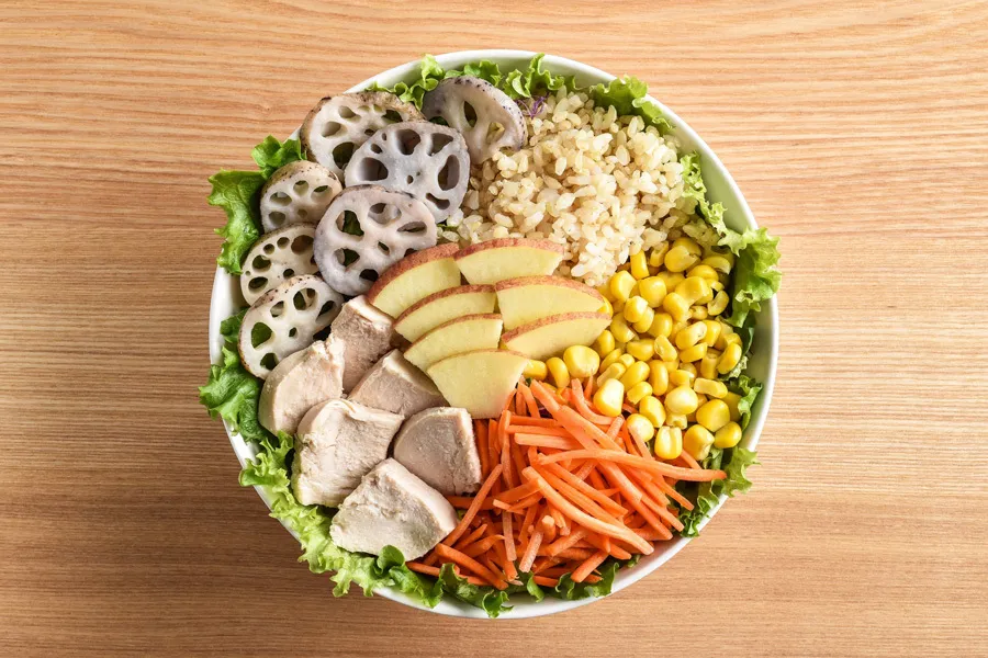 カロリーオフしたい日の「サラダランチ」4選