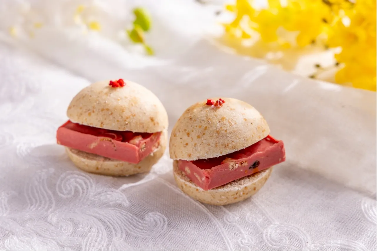 ▲「苺の板チョコサンドパン」