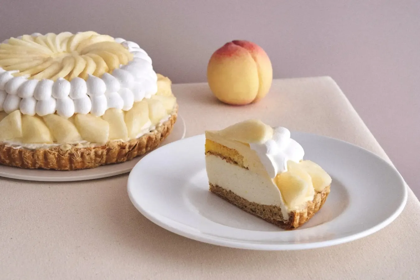 ▲”岡山白桃”とアールグレイのムースケーキパイ