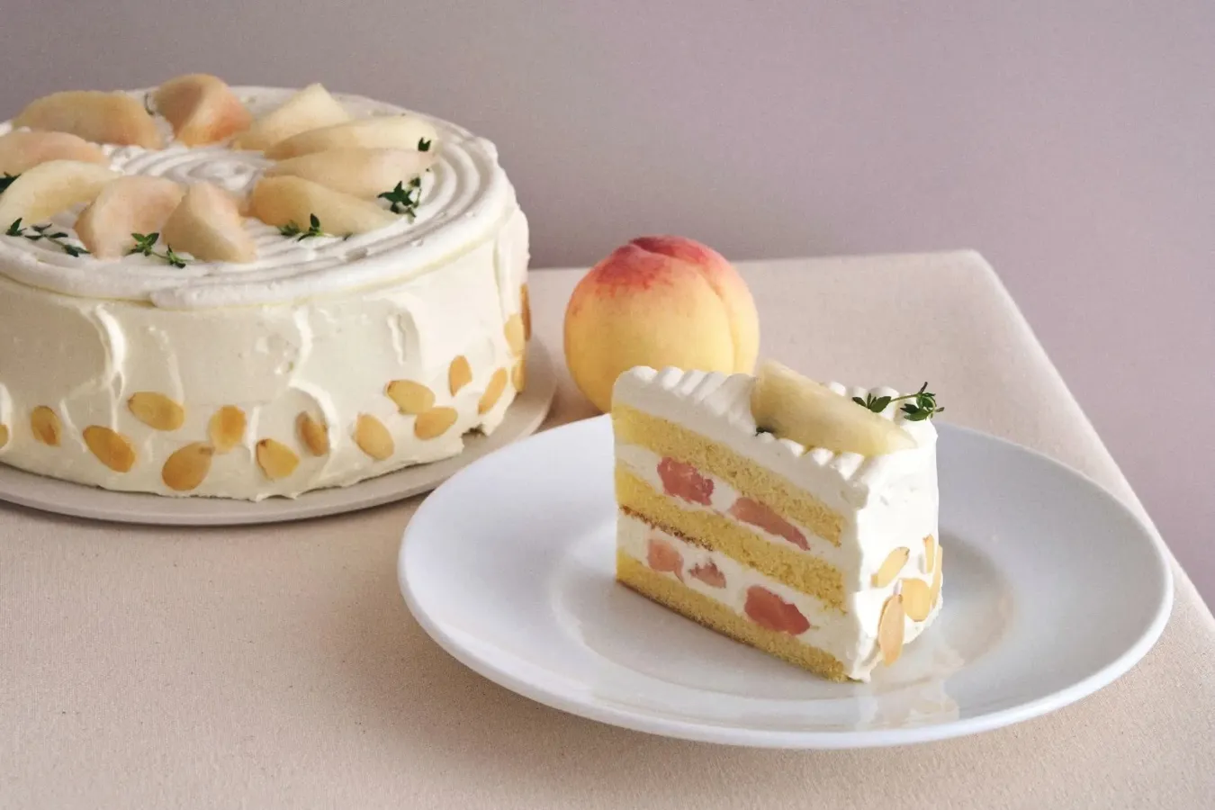 ▲”岡山白桃”のショートケーキ