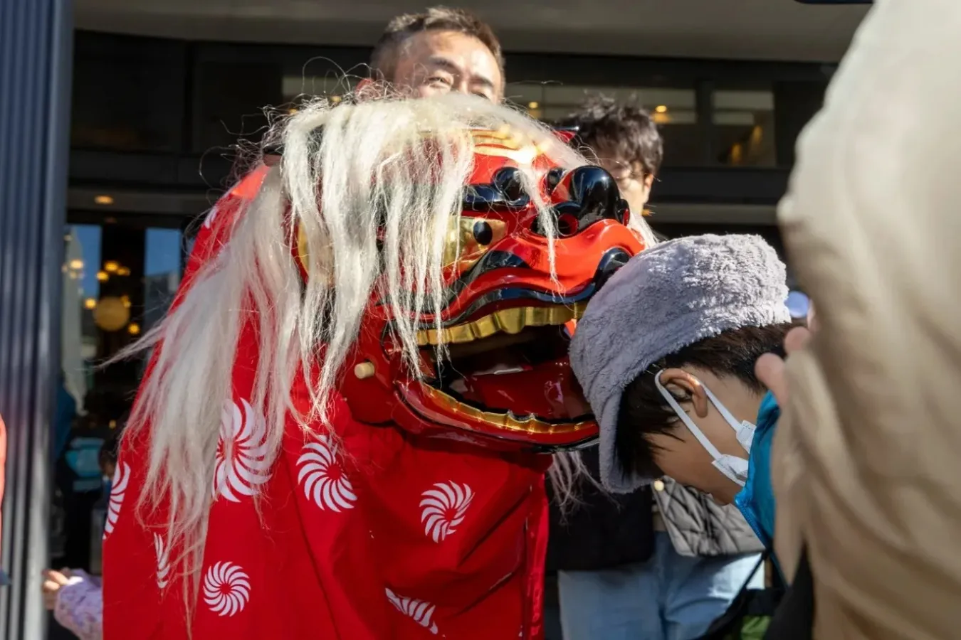 ▲獅子舞のお出迎え(2025年の様子)　(C)TOKYO-SKYTREETOWN