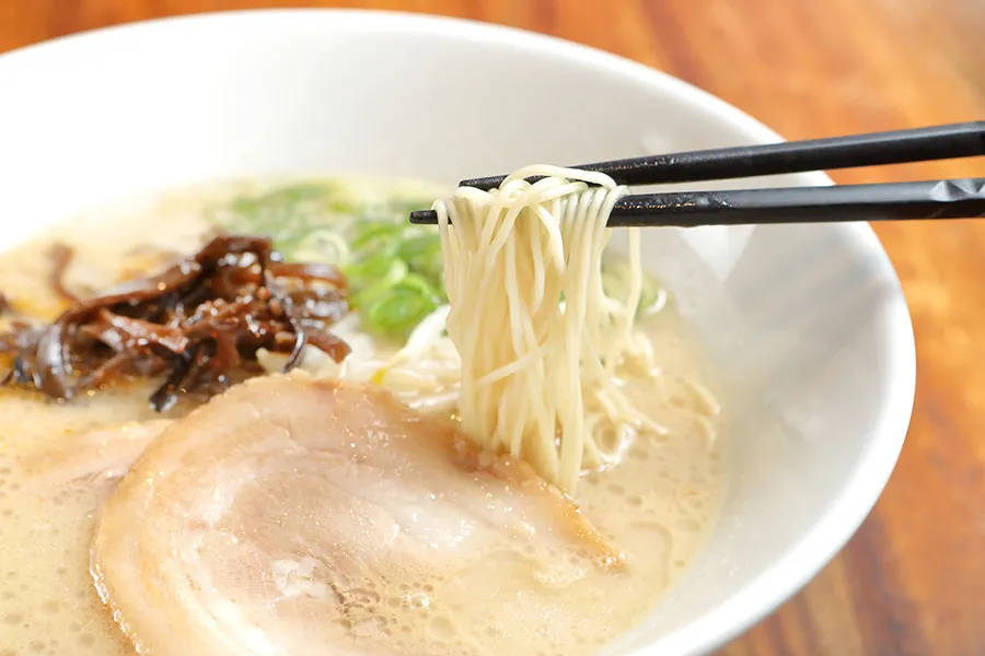 外国人も並ぶ行列ラーメン店「一風堂」のNo.1とは？濃厚スープの絶品メニューを名物社長に直撃！