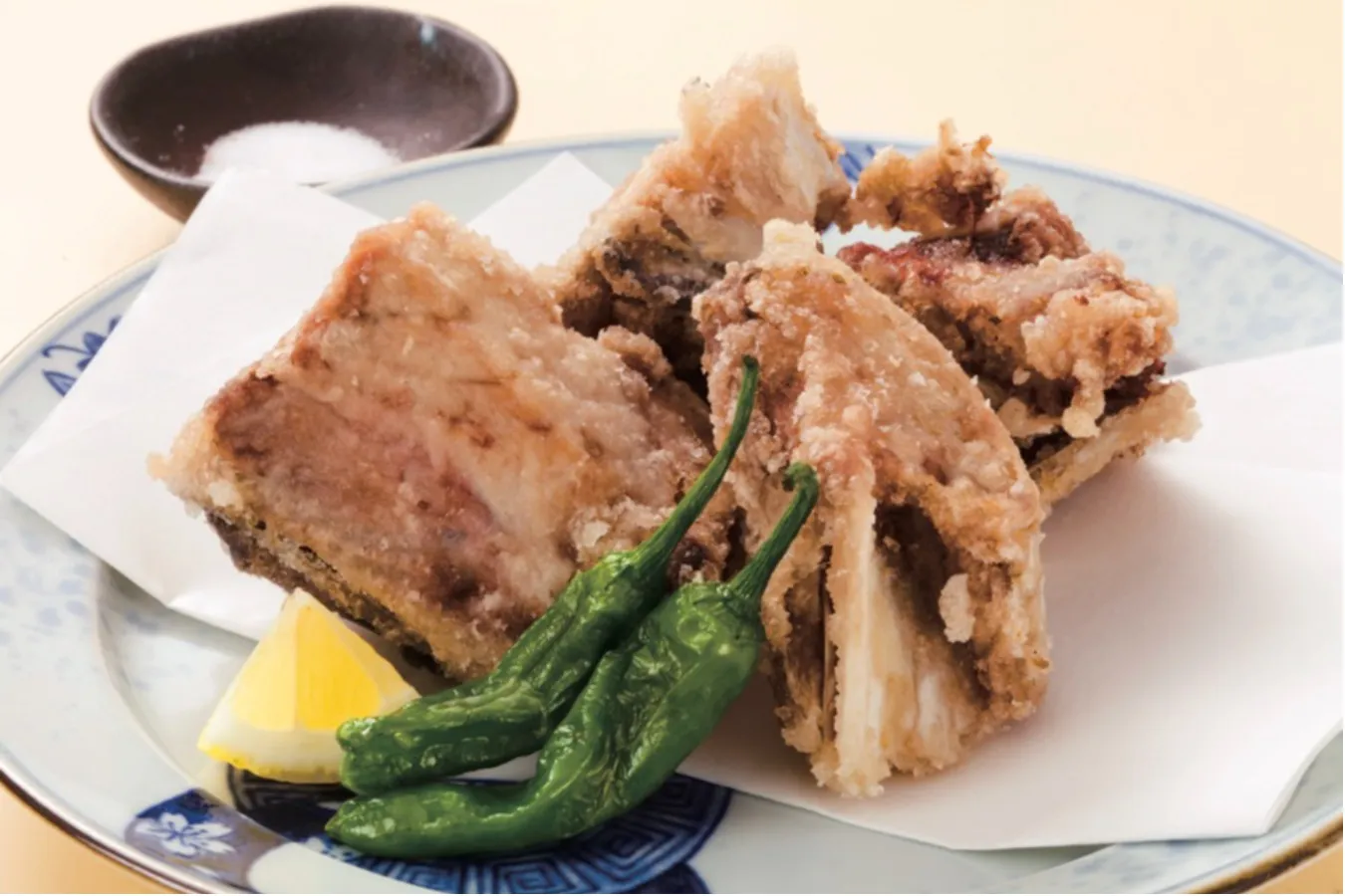 ▲「まぐろのかまの唐揚げ」（写真提供：きづなすし 歌舞伎町店）