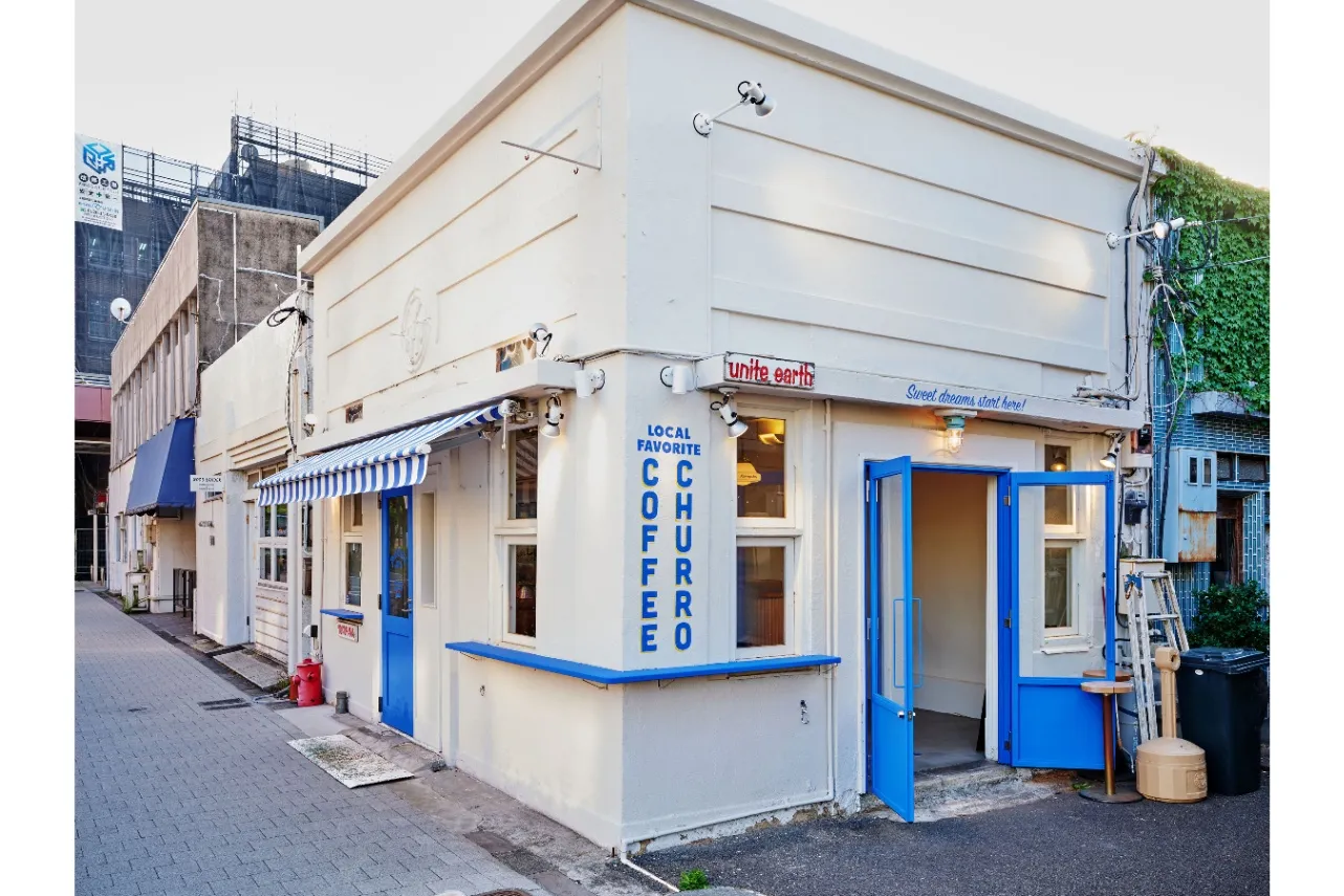 日本初!“アイスチュロス”専門店「ゴールド チリン」横浜・大さん橋にオープン_2523839