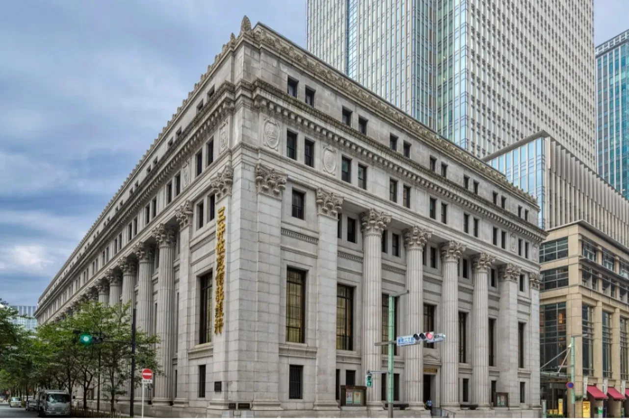 ▲三井本館（外観）