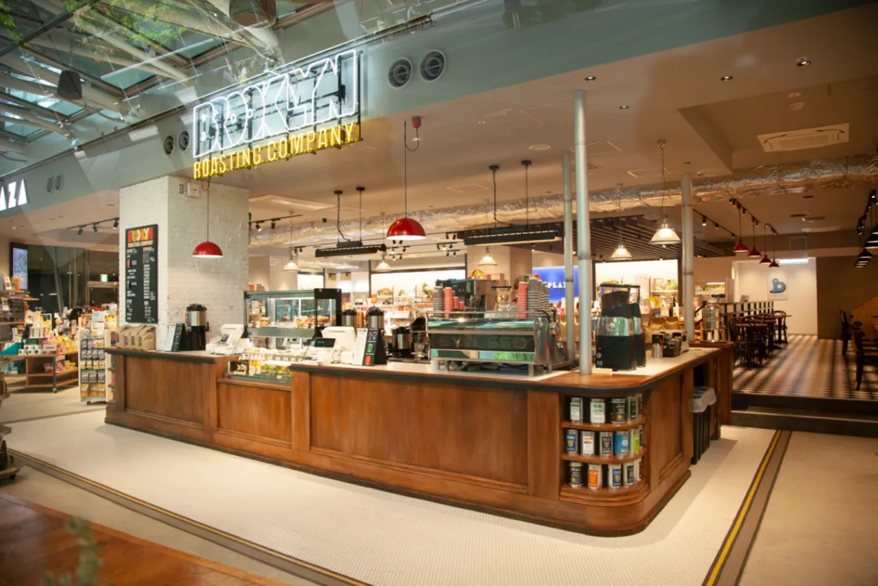 ▲「ブルックリン ロースティング カンパニー 東京国際フォーラム店」内観