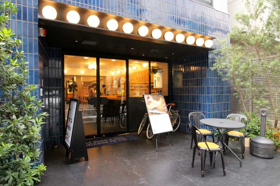 浅草橋で終電逃したら・・・贅沢時間が過ごせる「CAFÉ / MINIMAL HOTEL OUR OUR」へ！