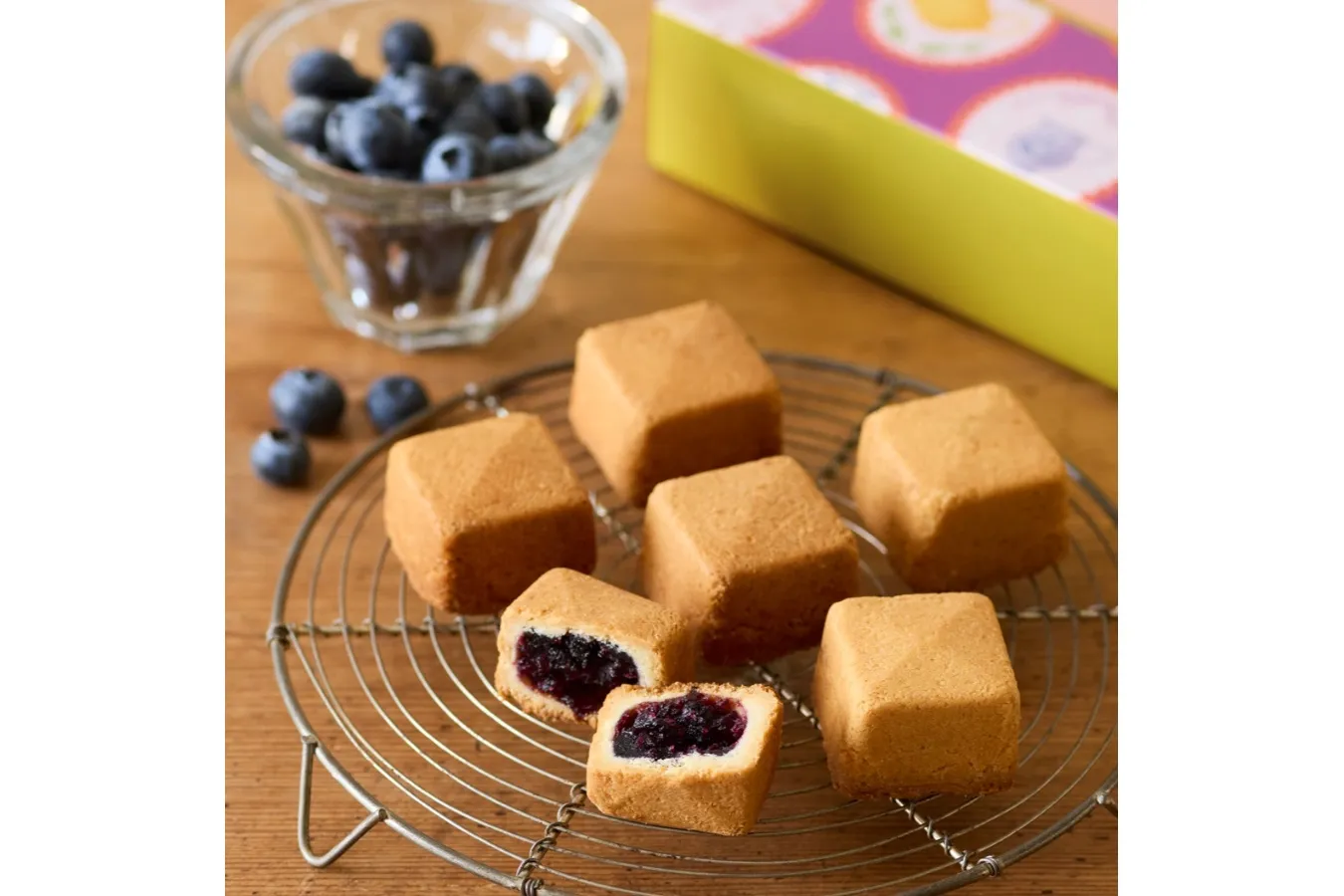 ▲「スコーンケーキ ブルーベリー　6個入」