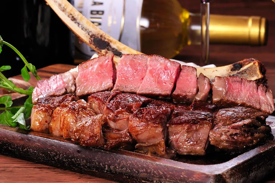 【東京駅】とにかく肉が食べたい！オススメ「肉バル」5選