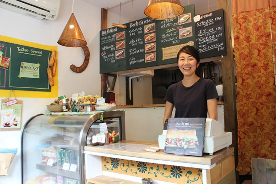 ▲快活な笑顔が素敵な、店主の島田敬子さん。つい最近もベトナムに行き、現地の食事情を勉強してきたそう。