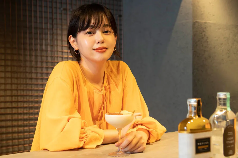 「おいしさもエコも極めてて尊敬」青柳文子と行く、エシカルなクラフトジン蒸溜所＠蔵前