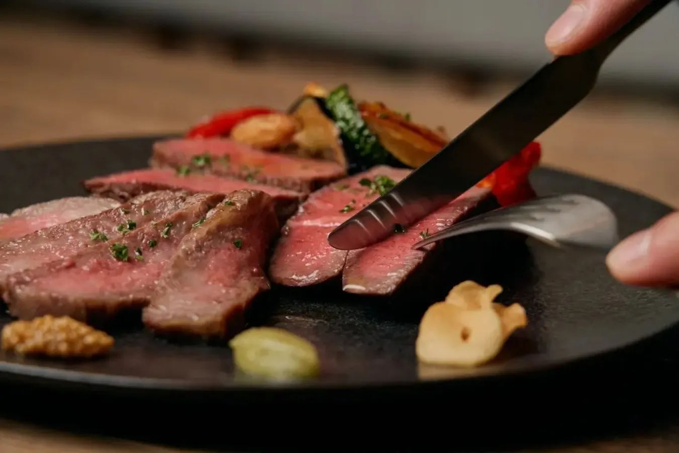 A5ランク和牛コースを9,800円で！非日常感たっぷりの肉バル「MEAT＆GRILL MARCO」2号店が誕生_1692072