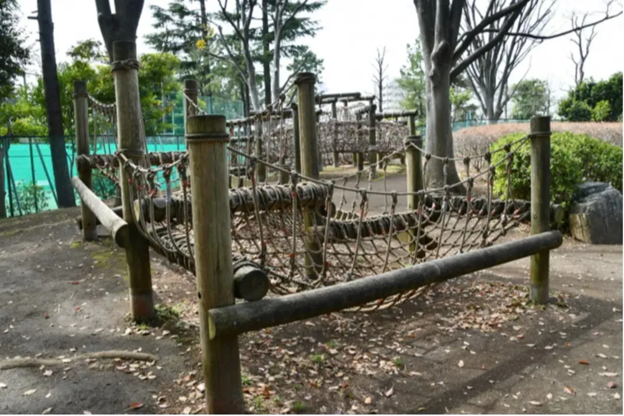 ▲幼児用アスレチック（写真提供：大田区）