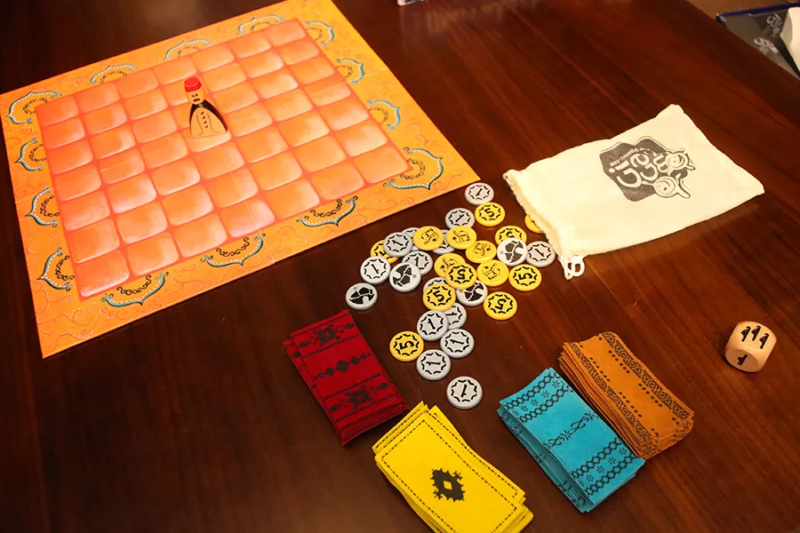 【神保町】600種類ものボードゲームで遊べる「アソビCafe」レポ