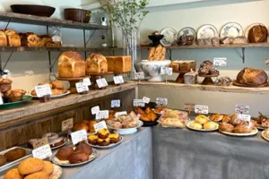 もっちり"湯種パン”好きの天国！「湯種の魔術師」による絶品パンが並ぶ、笹塚「ドウイスト」