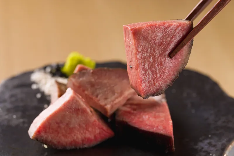 “牛たんの新しい食べ方”を提案する「牛たん日和」2号店が新橋にオープン