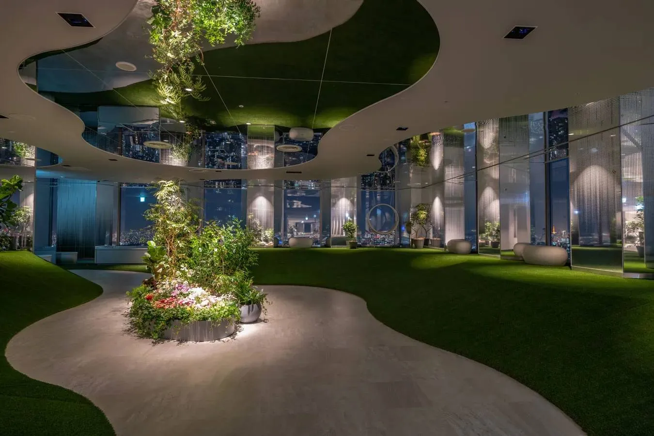 ▲てんぼうの丘（写真提供：サンシャイン60展望台 てんぼうパーク）