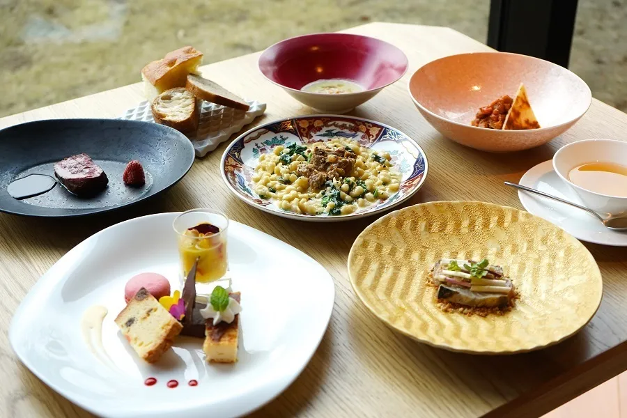 デザート＆パン食べ放題のランチデート！国立競技場「リストランテ＆バー エボルタ」
