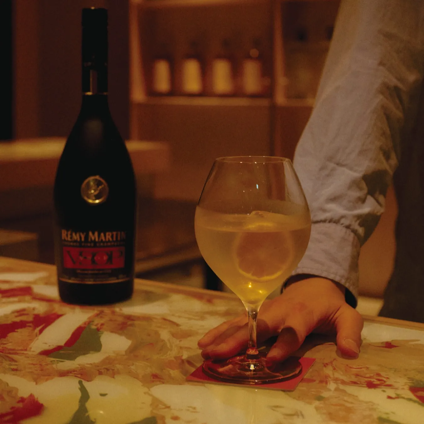 ▲コニャックブランデーの「レミーマルタンV.S.O.P.」を使用したカクテル「グラントニック」