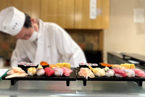 上野の2軒“隣り合う町寿司”がどちらも最高