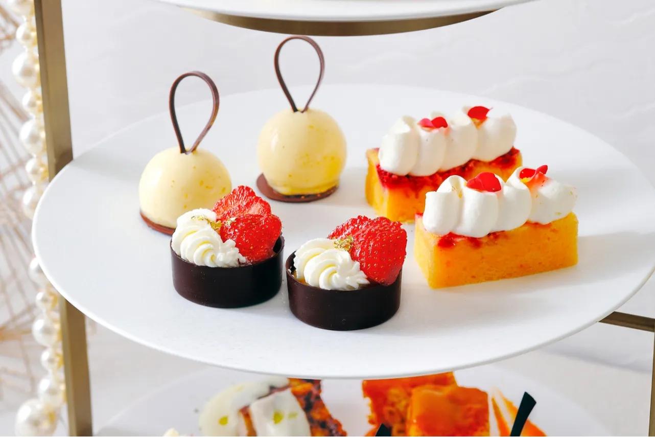 ▲煌めくパールとルビーをイメージしたスイーツ