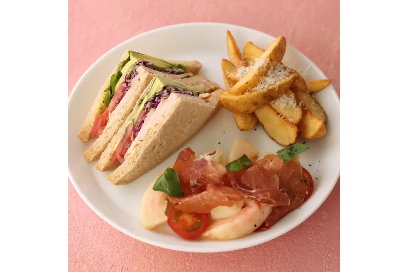 【キハチ 青山本店】甘く芳醇な桃を楽しむアフタヌーンティーが登場!_2594223