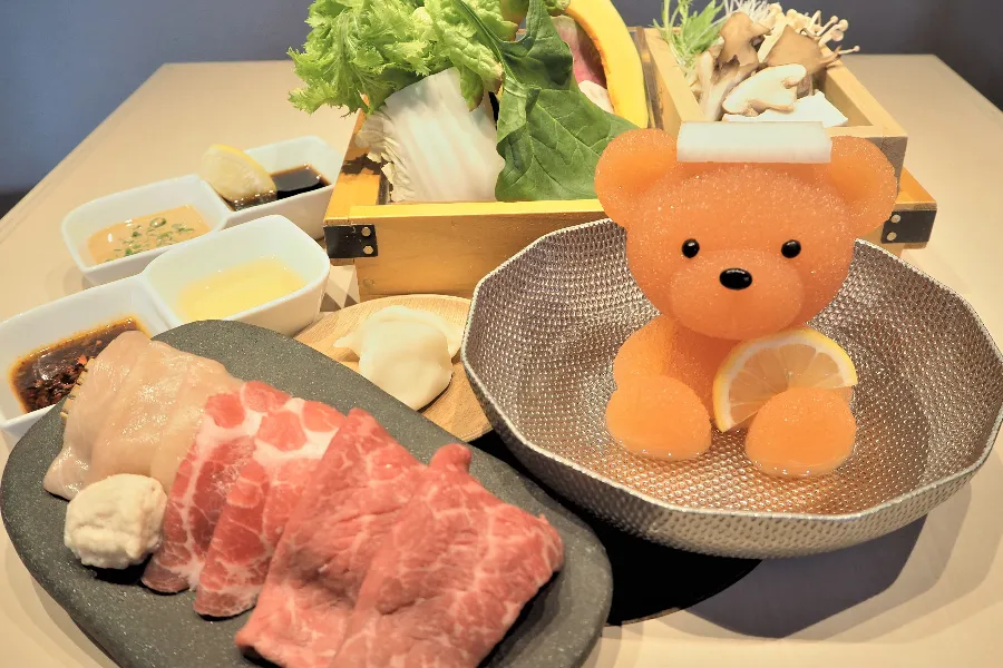 “くまちゃん鍋”が東京に！「北海道めんこい鍋 くまちゃん温泉」渋谷にオープン_196400