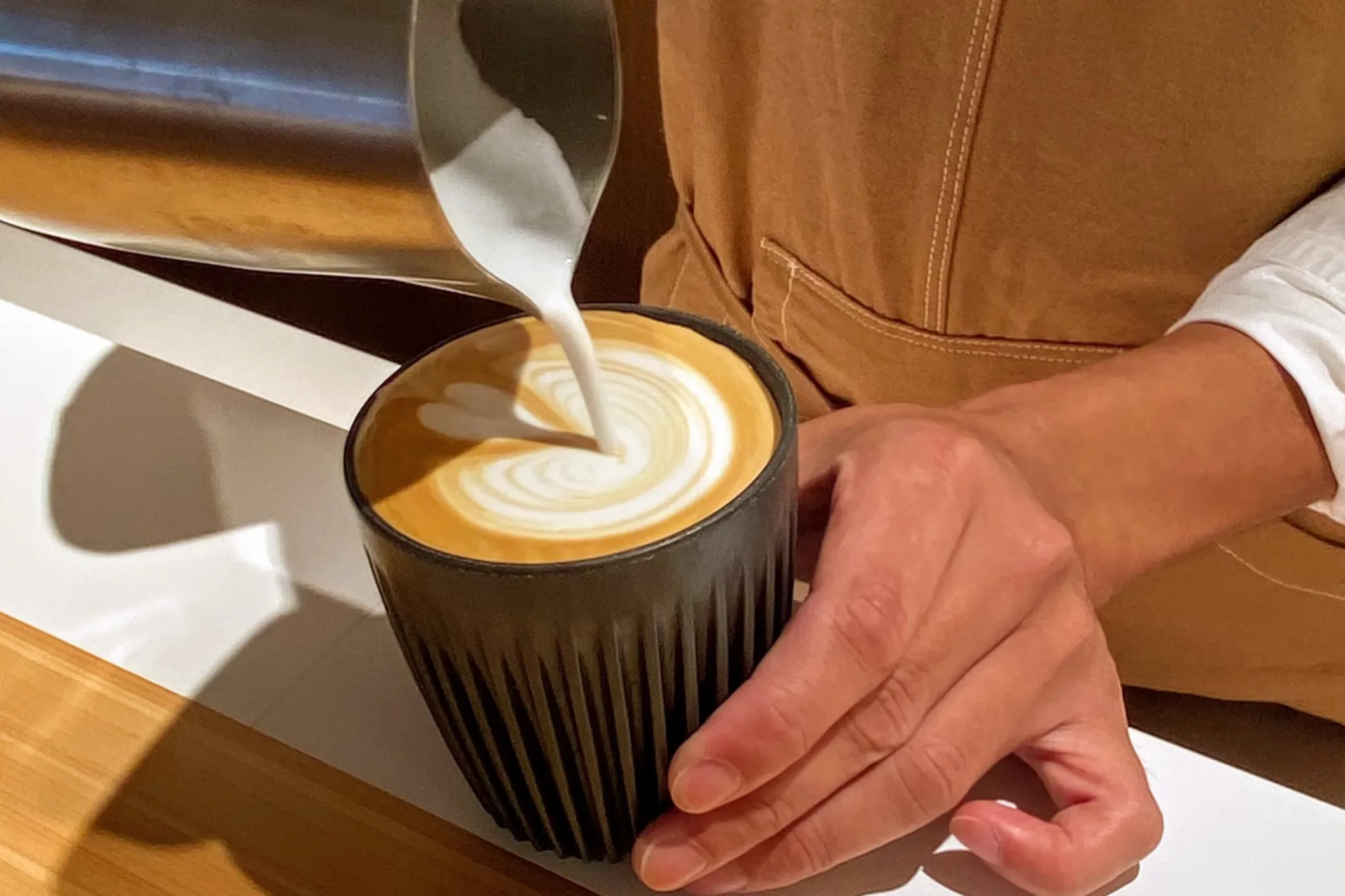 【日本橋】サステナブルなコーヒーが味わえる「グッドコーヒーファームCafe & Bar」オープン