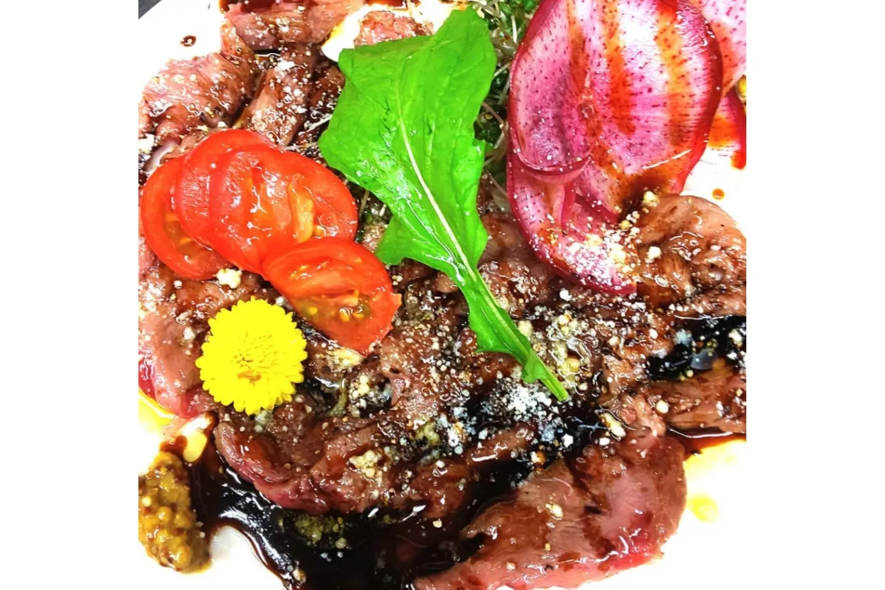 ▲「あぶり霜降山形牛ローストビーフ仕立て」