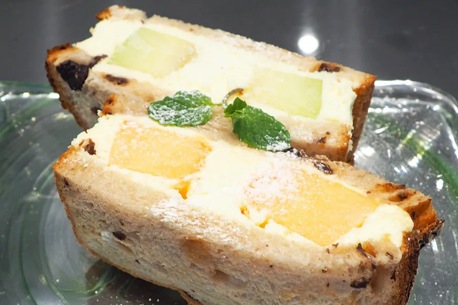 ごろっとフルーツサンドに食べてるみたいなメロンソーダ！日本初のメロン専門工房に潜入してきた