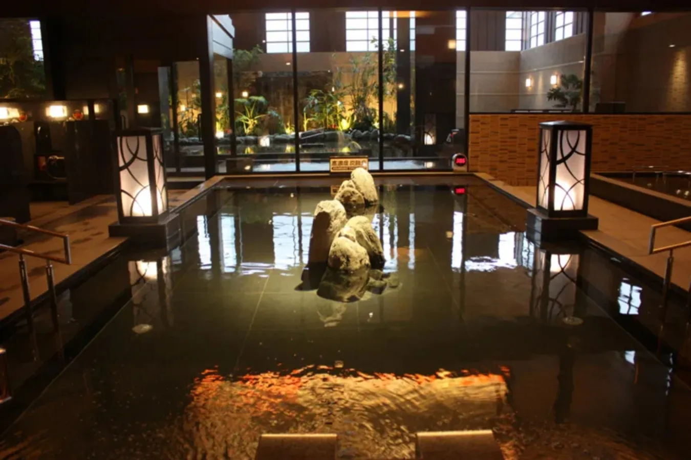▲写真提供：竜泉寺の湯