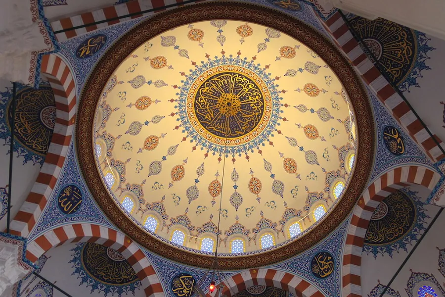 無料でトルコ旅行!?海外デート気分が楽しめる代々木上原『東京ジャーミィ』潜入レポ