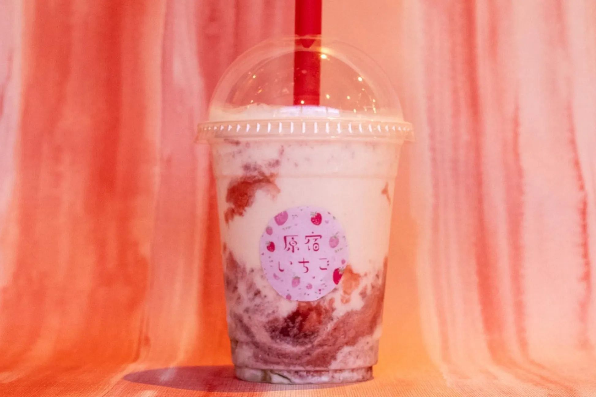 “いちご×わらび餅”の新食感ドリンク専門店！「原宿いちご」がオープン