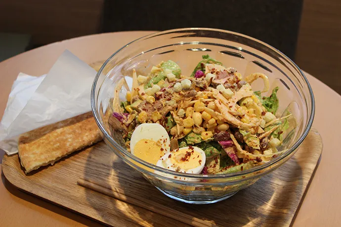 【新宿】テイクアウト可！サラダ専門店のヘルシー野菜ランチ