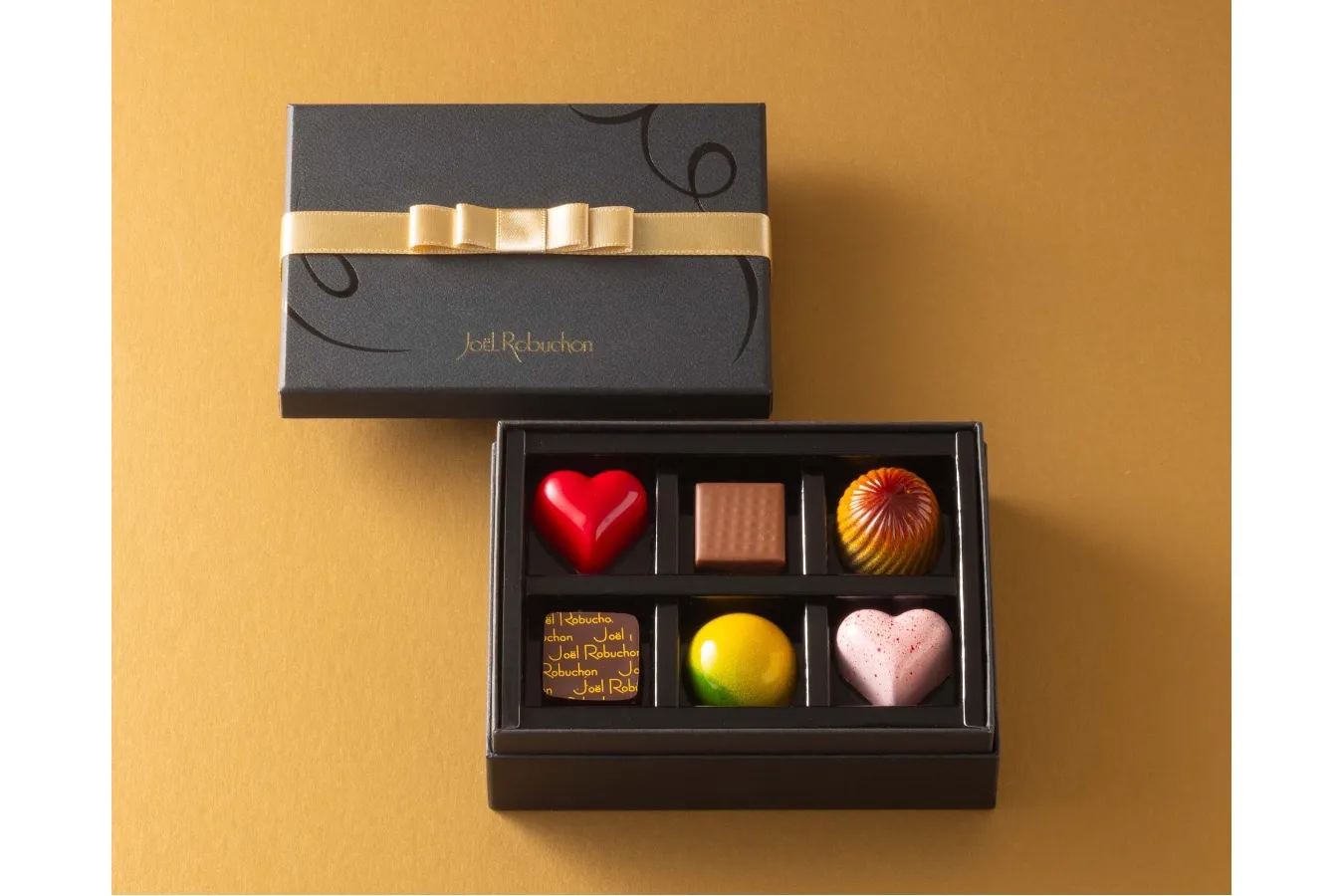 ジョエル・ロブション」が贈る25年バレンタインコレクション！ハート型